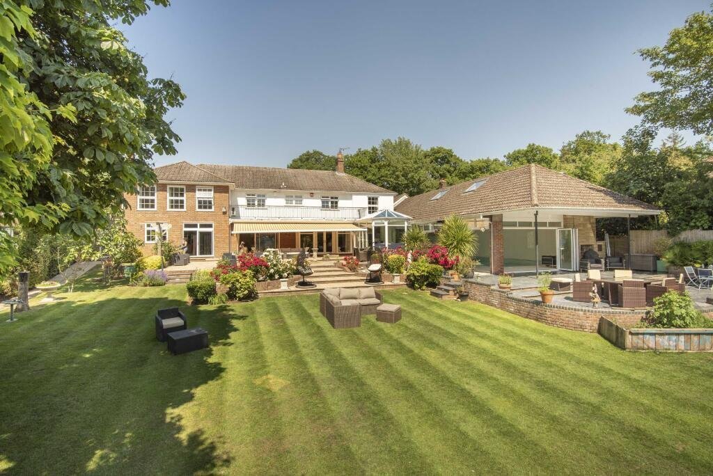 House in Cuffley, Northaw, England 1 - 16720217