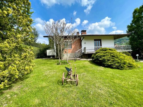 Villa in Alzano Lombardo, Lombardy, Italy 4 - 15411268