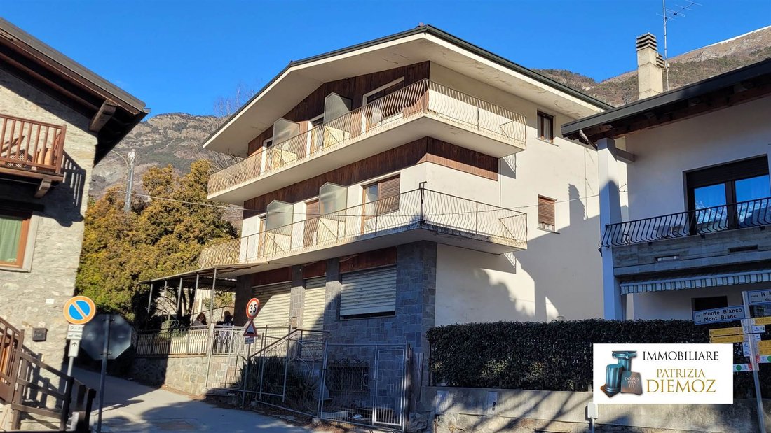 Tenuta a Saint-Vincent, Valle d'Aosta, Italia 1 - 16722191