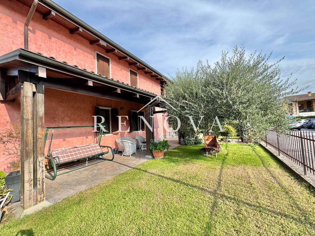 Villa in Cavaion Veronese, Veneto, Italy 2 - 16723613