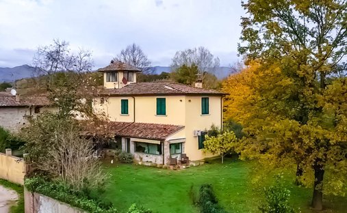 Villa in Borgo San Lorenzo, Tuscany, Italy 1
