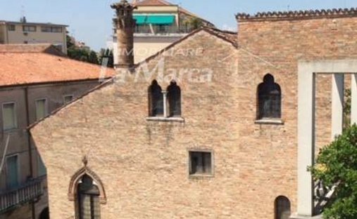 Apartment in Cathedral - Piazza dei Signori, Treviso, Italy 1