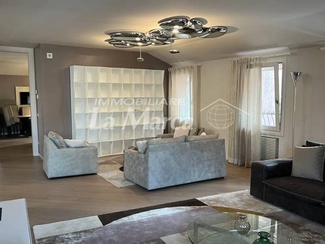 Penthouse in Cathedral - Piazza dei Signori, Treviso, Italy 3 - 16556152