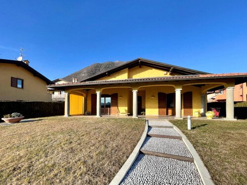 Villa in Albino, Lombardy, Italy 2 - 15411239