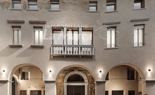 Apartment in Cathedral - Piazza dei Signori, Treviso, Italy 1