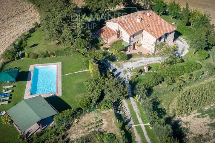 Farm Ranch in Radicofani, Tuscany, Italy 4 - 16724839
