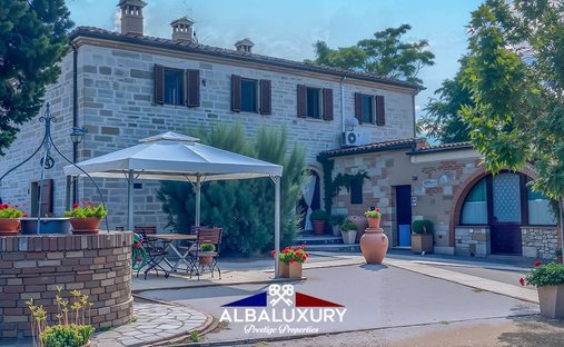 Castle To Be Renovated For Sale In Montalcino, Valdorcia