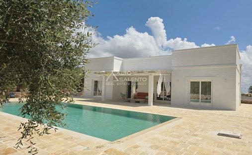 Villa en Calle Ludovico - Corso Umberto I - Calle Vittorio Emanuele, Ostuni, Apulia 1
