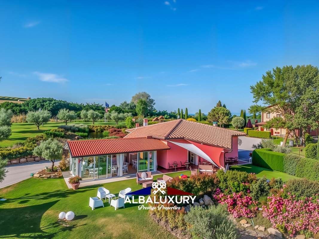 Villa in San Gimignano, Tuscany, Italy 4 - 16726198