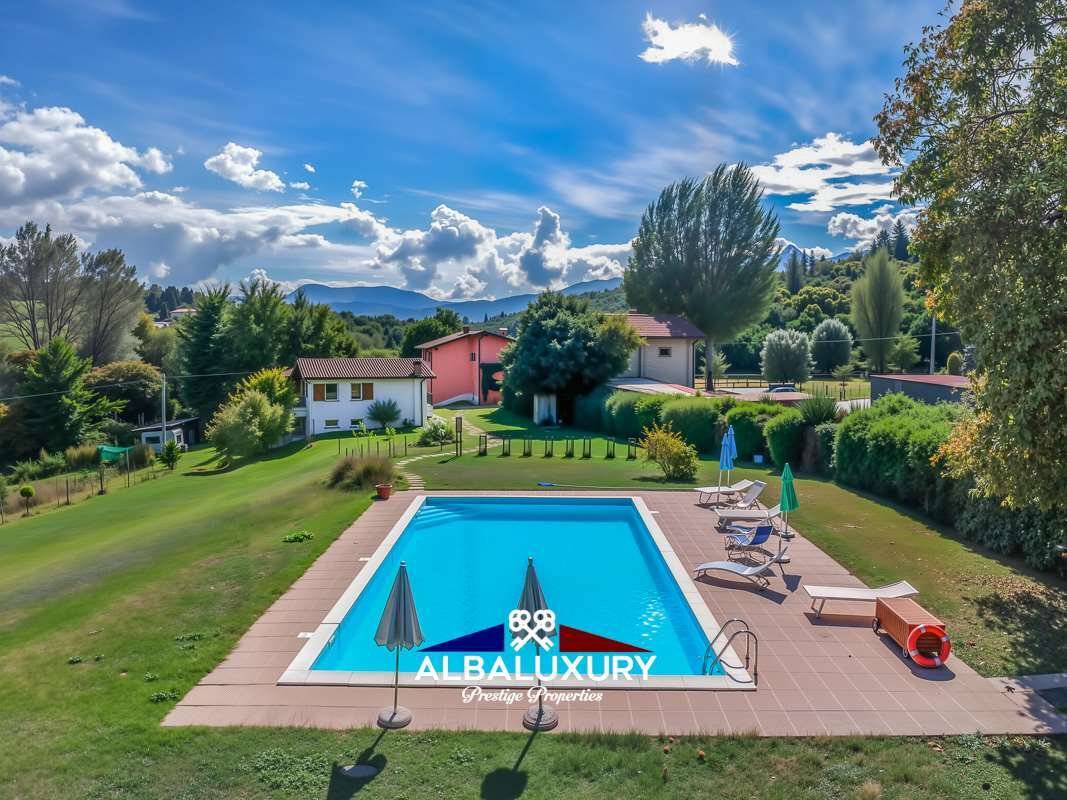 Villa in Castiglione di Garfagnana, Tuscany, Italy 1 - 16726309
