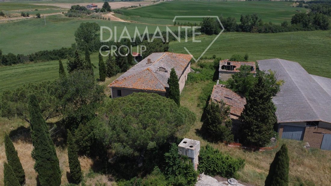 Farm Ranch in Castiglione d'Orcia, Tuscany, Italy 2 - 16724674