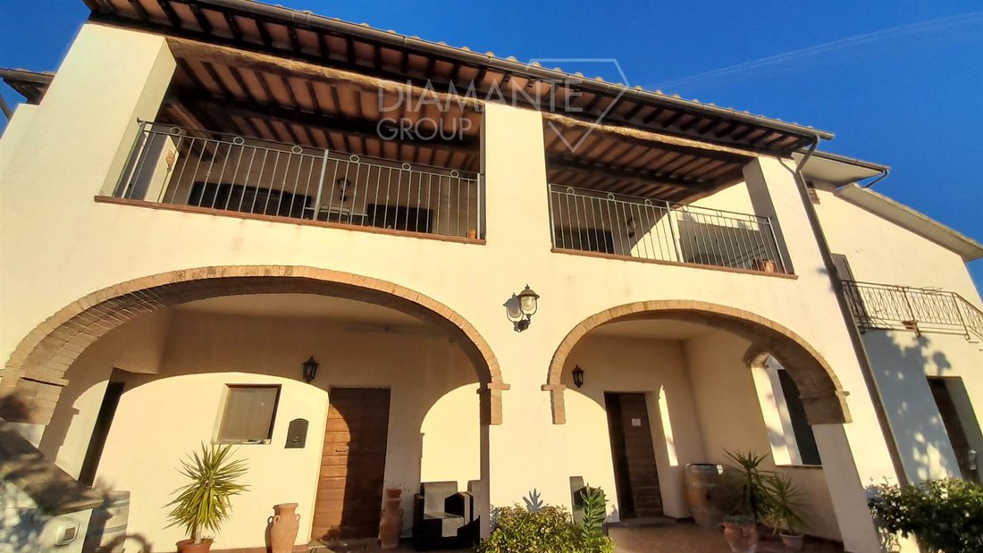 Farm Ranch in Castel del Piano, Tuscany, Italy 1 - 16725104