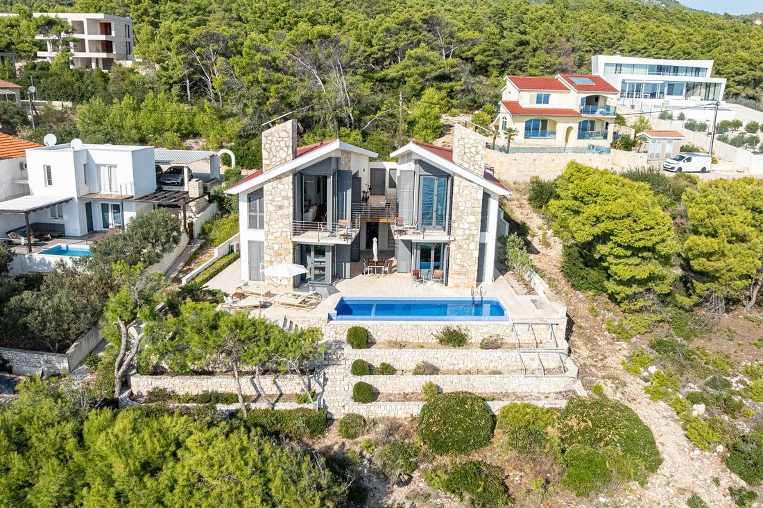 Villa in Potirna, Dubrovnik-Neretva County, Croatia 1 - 16725718