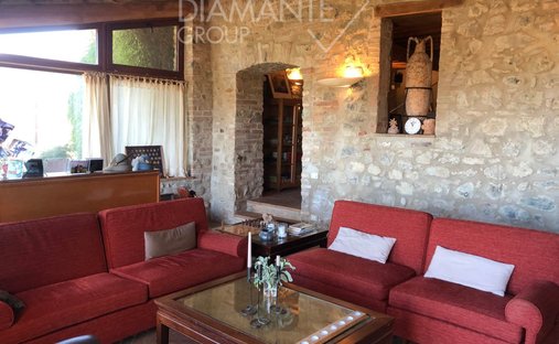 Castle To Be Renovated For Sale In Montalcino, Valdorcia