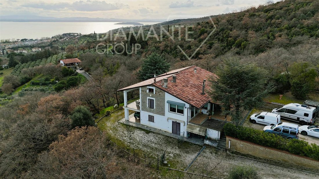 Villa in Passignano sul Trasimeno, Umbria, Italy 4 - 16724817