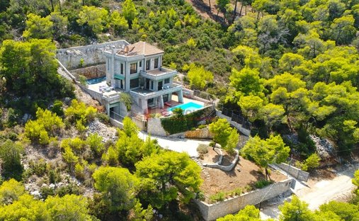 Villa in Sofiko Community, Solygeia, Greece 1