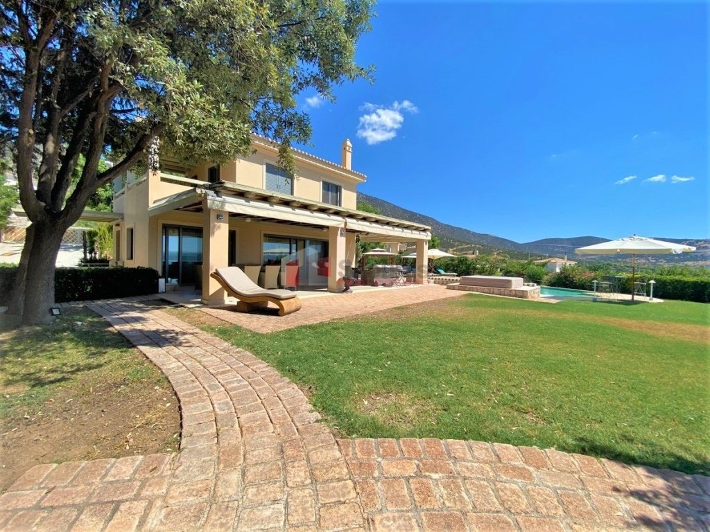 Villa in Koinotita Koilados, Kranidi, Greece 1 - 16727554