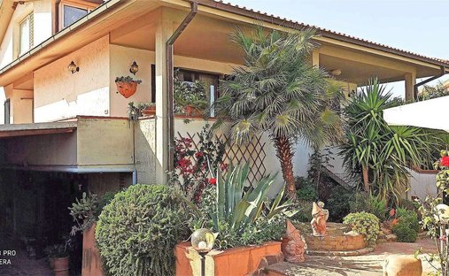 Villa in Grosseto, Tuscany, Italy 1