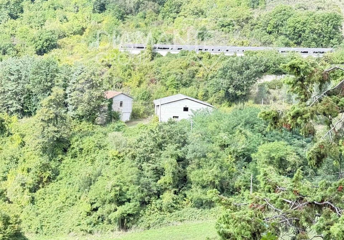 Farm Ranch in Gubbio, Umbria, Italy 2 - 16724268