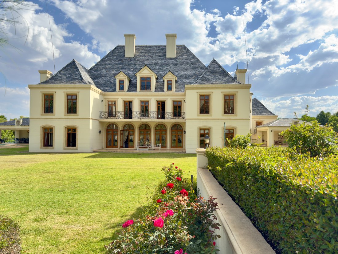 House in Mooikloof, Gauteng, South Africa 2 - 16724942