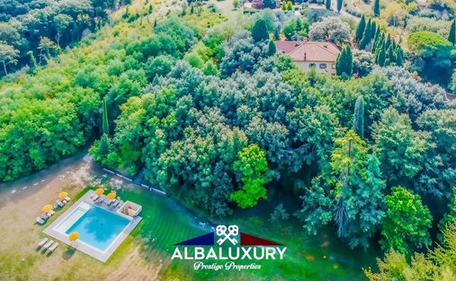 Castle for Sale in Molino d'Egola, Tuscany, Italy