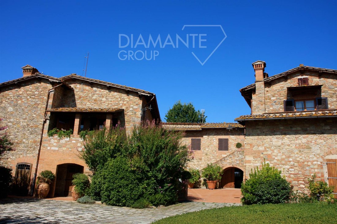Farm Ranch in Castellina in Chianti, Tuscany, Italy 2 - 16725064