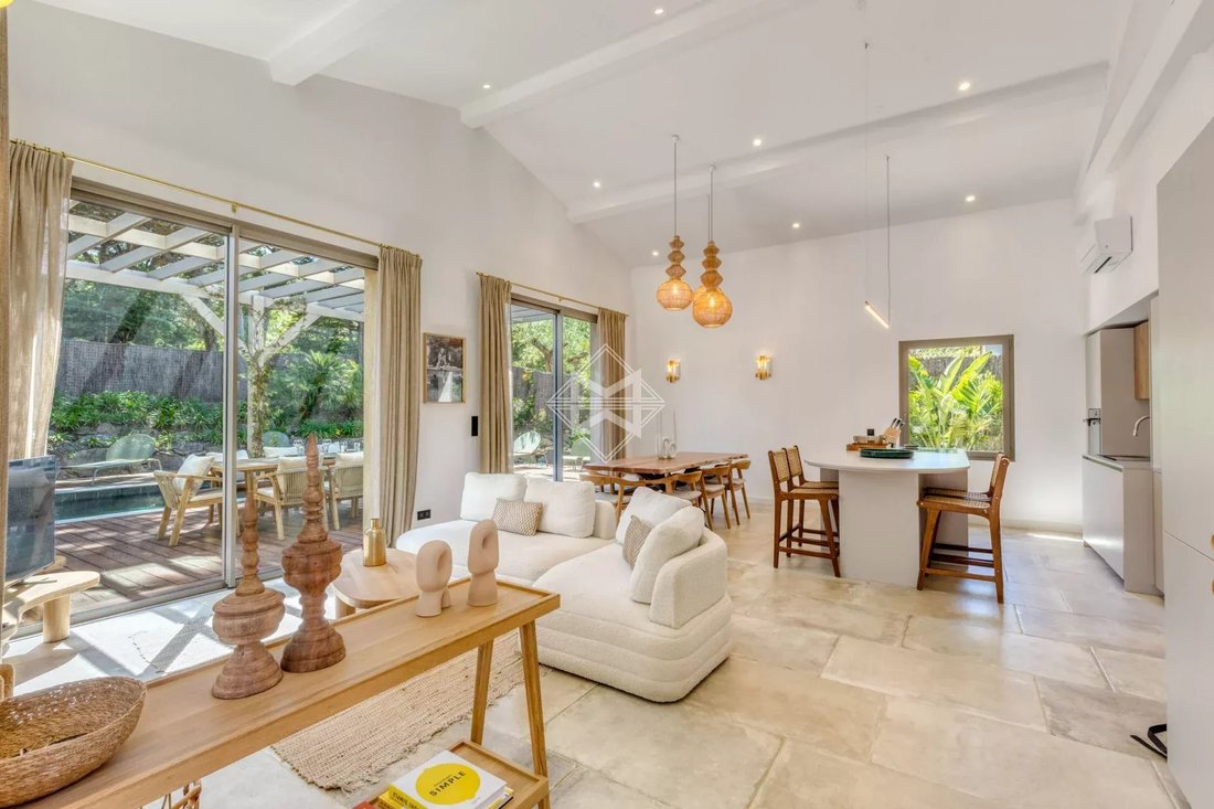 Estate in Zone Est Diffuse, Saint-Tropez, France 4 - 16721324
