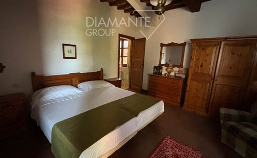 Castle for Sale in Cetona, Tuscany, Italy