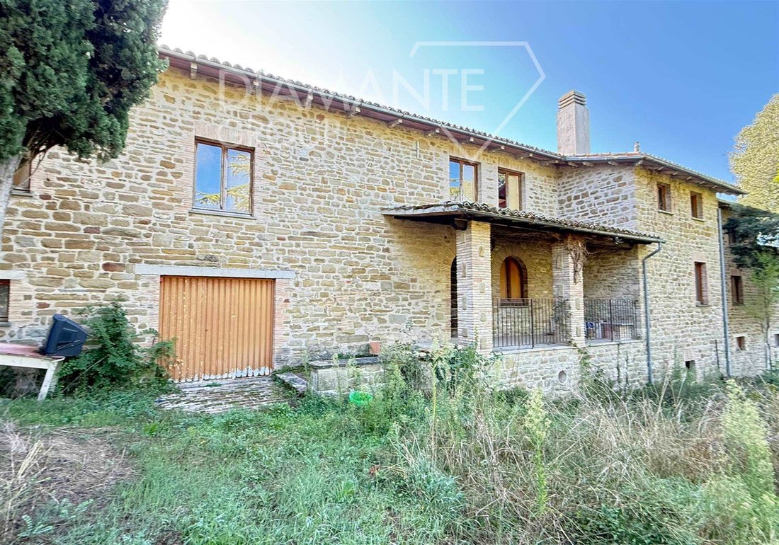 Farm Ranch in Gubbio, Umbria, Italy 2 - 16724278