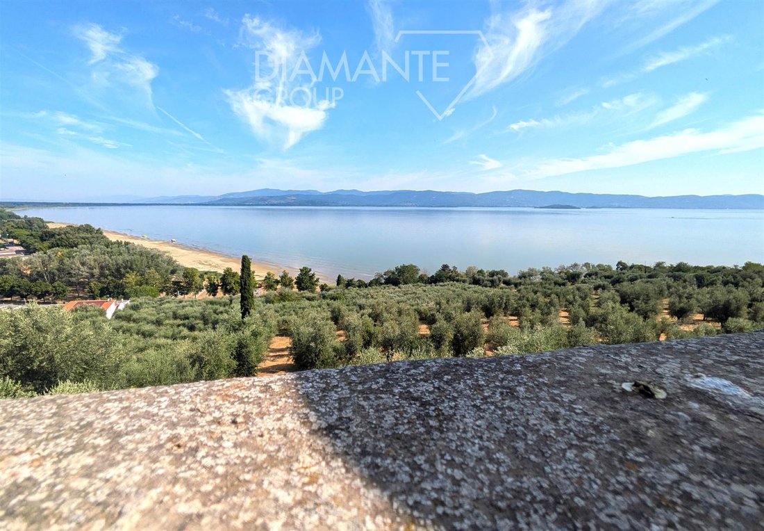 Villa in Castiglione del Lago, Umbria, Italy 4 - 16725022
