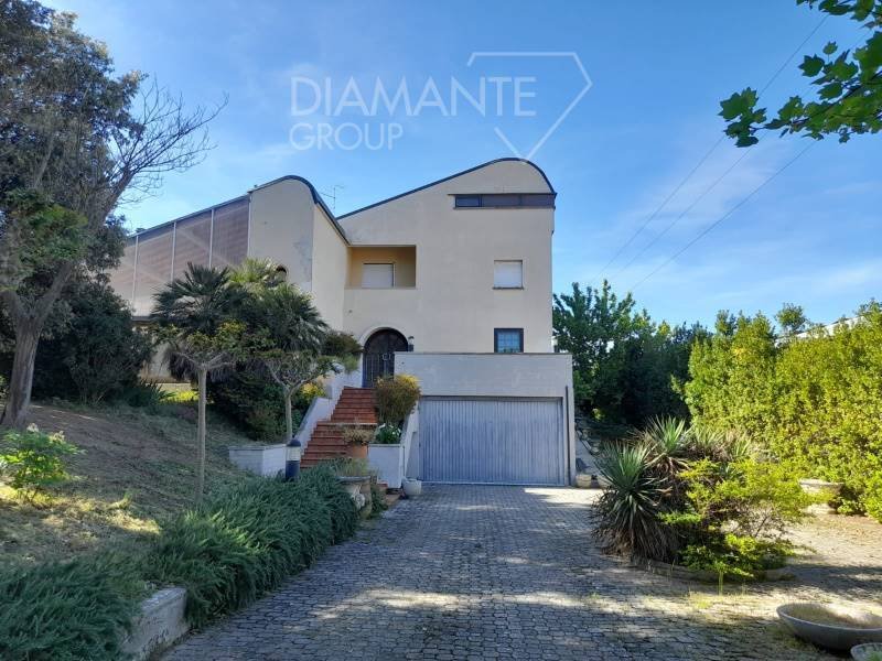 Villa in Castiglion Fiorentino, Tuscany, Italy 1 - 16725134
