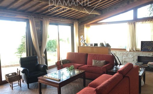 Castle To Be Renovated For Sale In Montalcino, Valdorcia