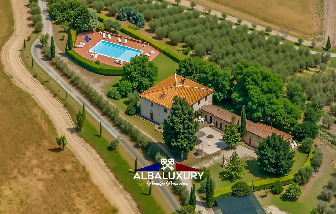 Villa in Montalcino, Tuscany, Italy 1 - 16726277