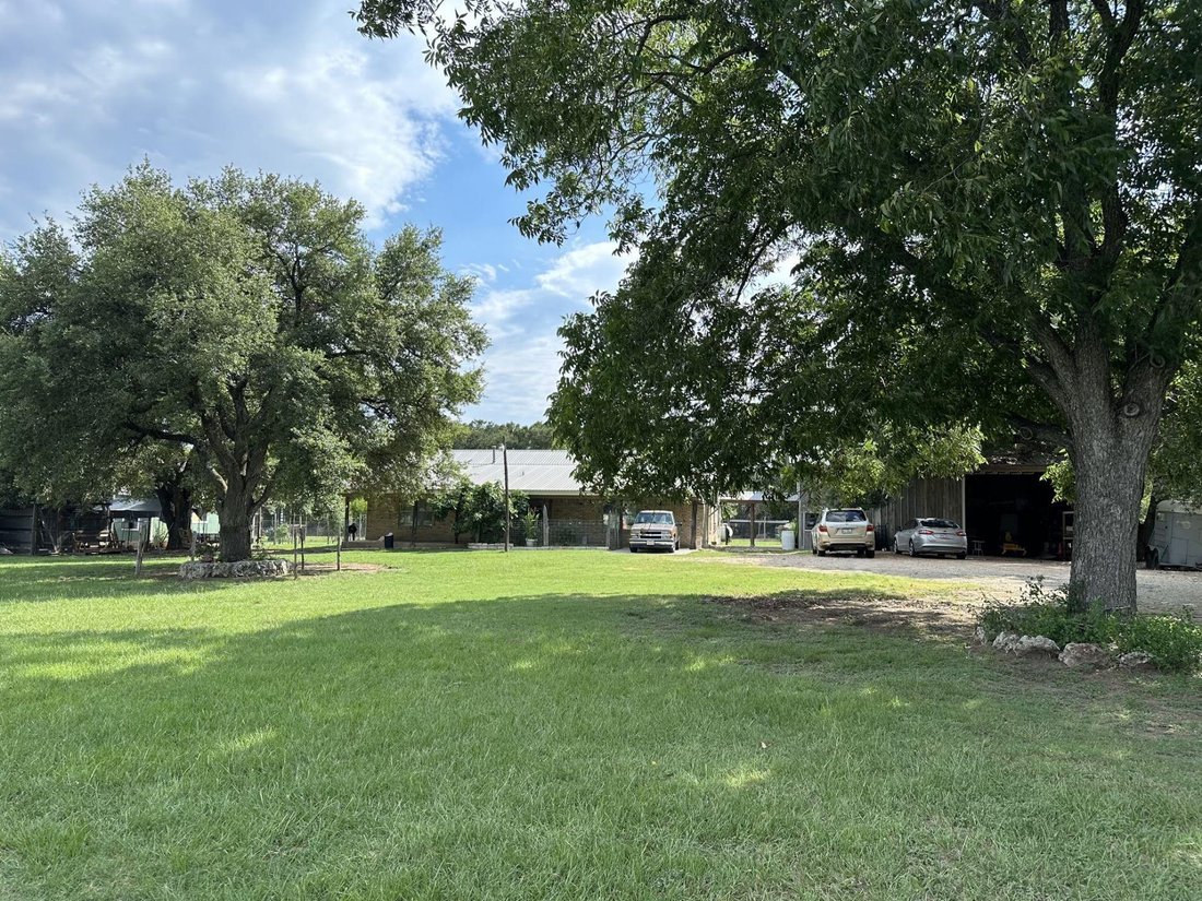 House in Cedar Creek, Texas, United States 4 - 16726109