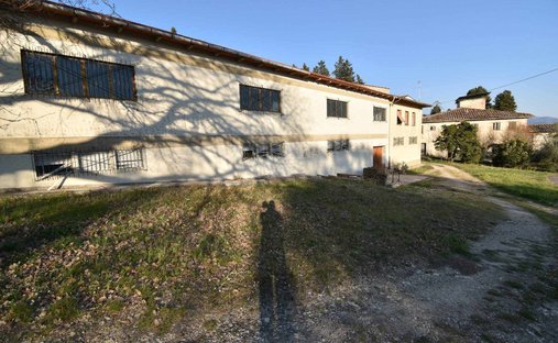 Tuscany| Historic Tuscan Castle With Land For Sale Near Florence