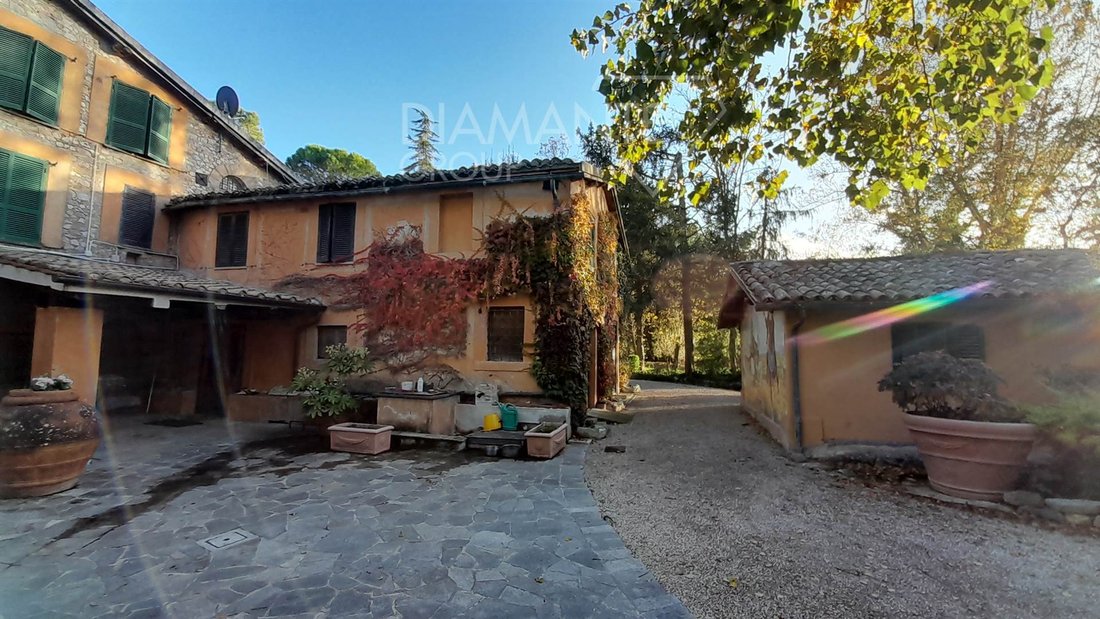 Farm Ranch in Montefalco, Umbria, Italy 4 - 16725112