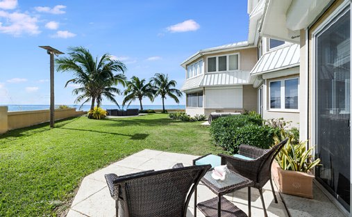 Apartment in George Town, George Town, Cayman Islands 1