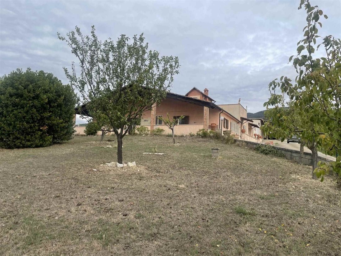 Farm Ranch in Montecchio, Umbria, Italy 2 - 16725171