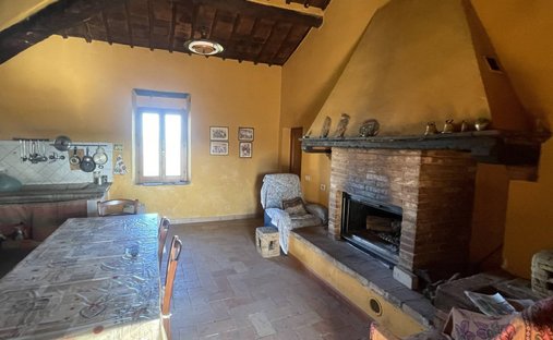 Castle To Be Renovated For Sale In Montalcino, Valdorcia