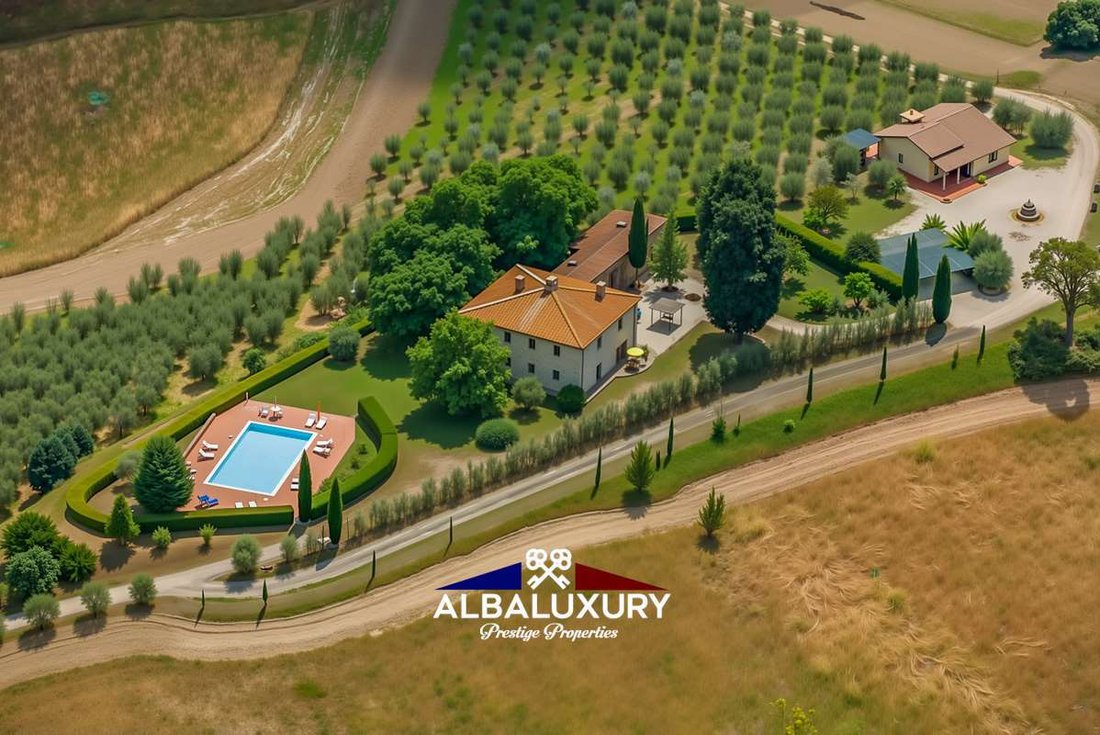 Villa in Montalcino, Tuscany, Italy 5 - 16726277