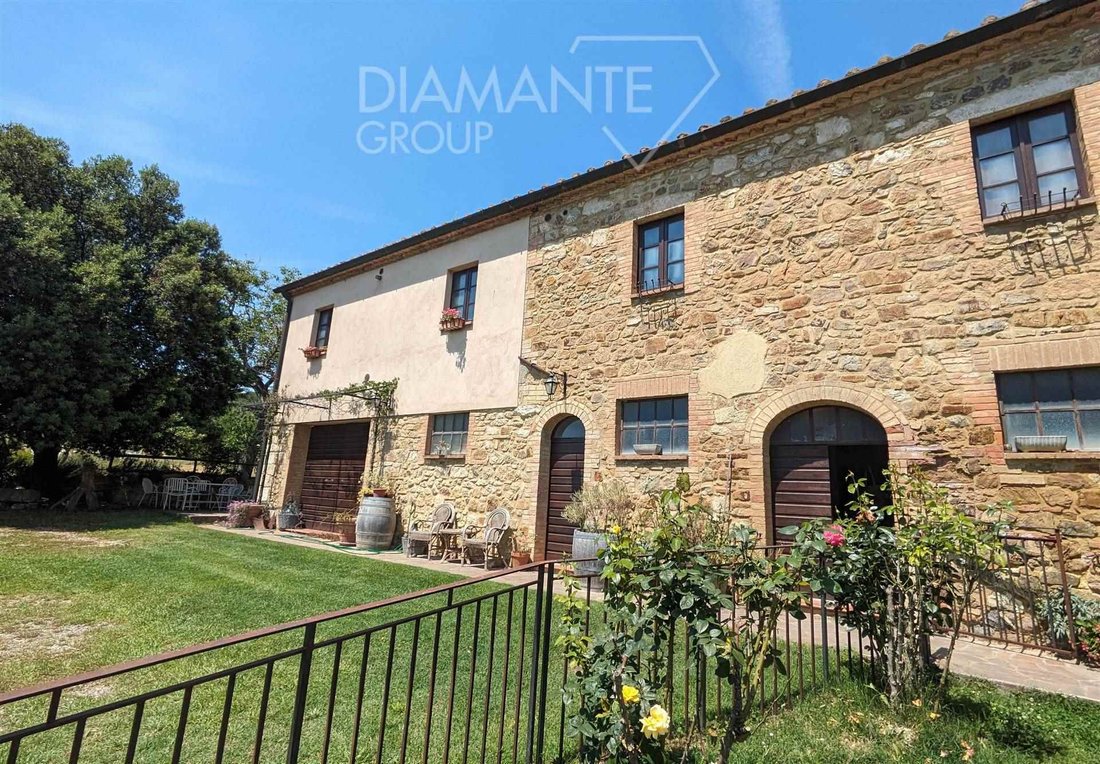 Farm Ranch in San Quirico d'Orcia, Tuscany, Italy 3 - 16723497