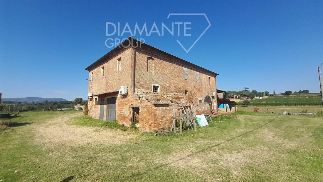 Farm Ranch in Montepulciano, Tuscany, Italy 3 - 16725013