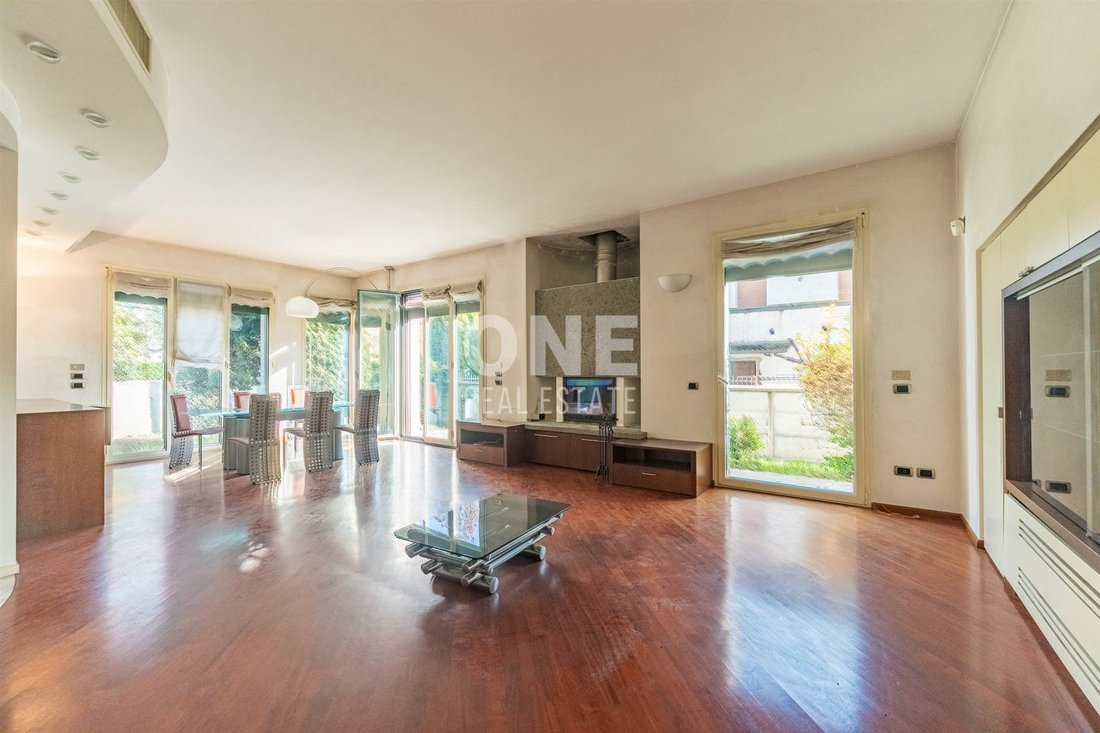 Villa in Gioia - Valleta Fogliano, Vigevano, Lombardy 1 - 16722036