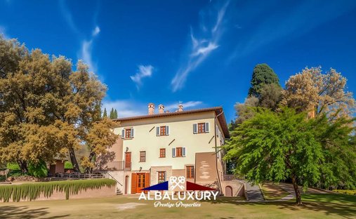 Castle for Sale in Molino d'Egola, Tuscany, Italy