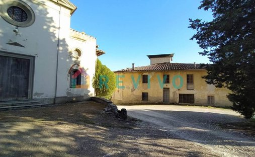 Tuscany| Historic Tuscan Castle With Land For Sale Near Florence