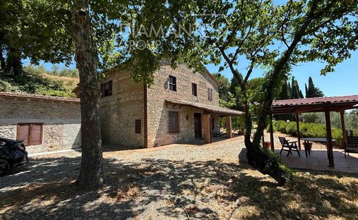 Castle for Sale in Cetona, Tuscany, Italy - 4