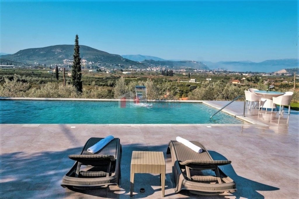 Villa in Koinotita Agiou Adrianou, Nea Tiryntha, Greece 4 - 16727720