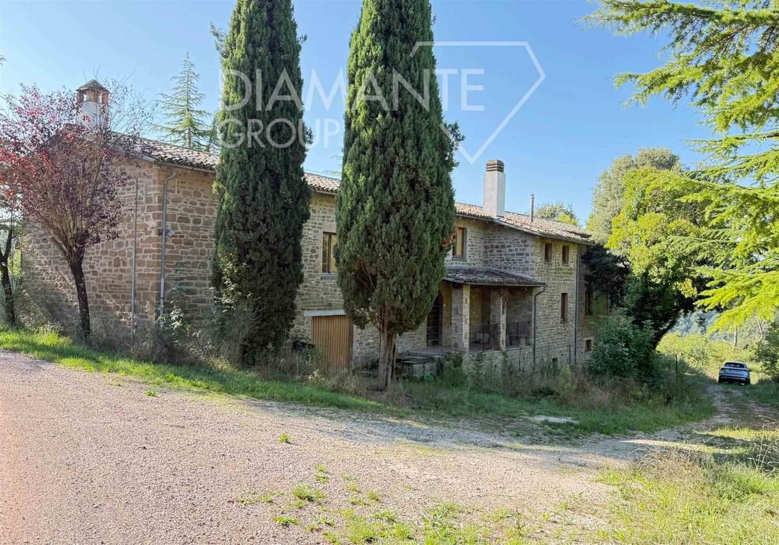 Farm Ranch in Gubbio, Umbria, Italy 1 - 16724278