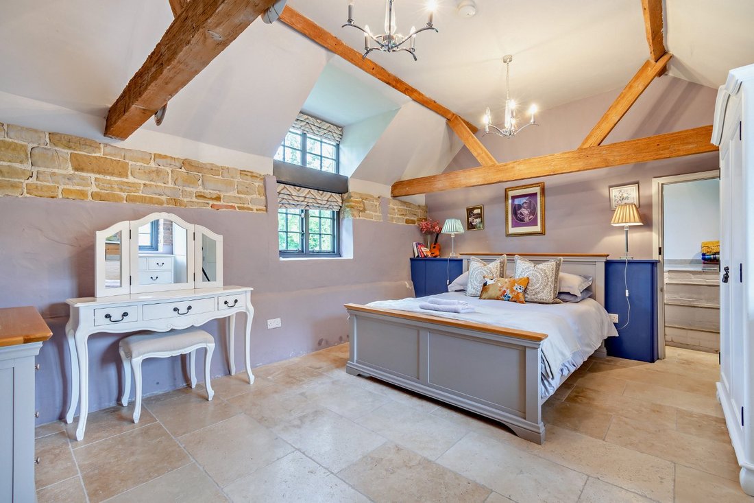 House in Bolney, England 5 - 16720761