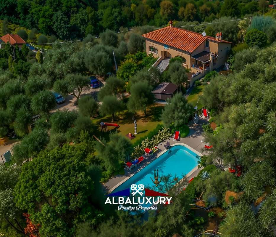 Villa in Camaiore, Tuscany, Italy 1 - 16726241